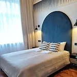 True Colors Old Town - Wawel & Vistula River - Homelike *