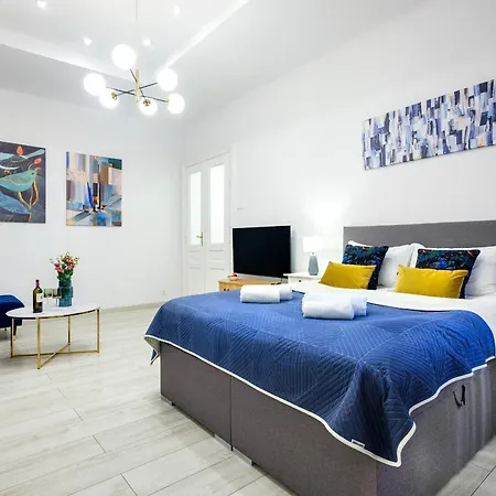Bluebird Vistula & Wawel Hill & Old Town - By Homelike