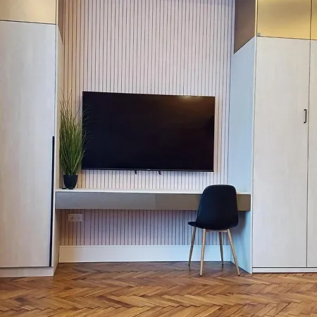 True Colors Old Town - Wawel & Vistula River - Homelike Apartament