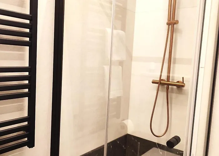 True Colors Old Town - Wawel & Vistula River - Homelike Kraków