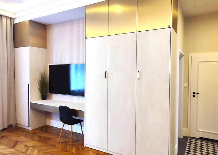 True Colors Old Town - Wawel & Vistula River - Homelike *